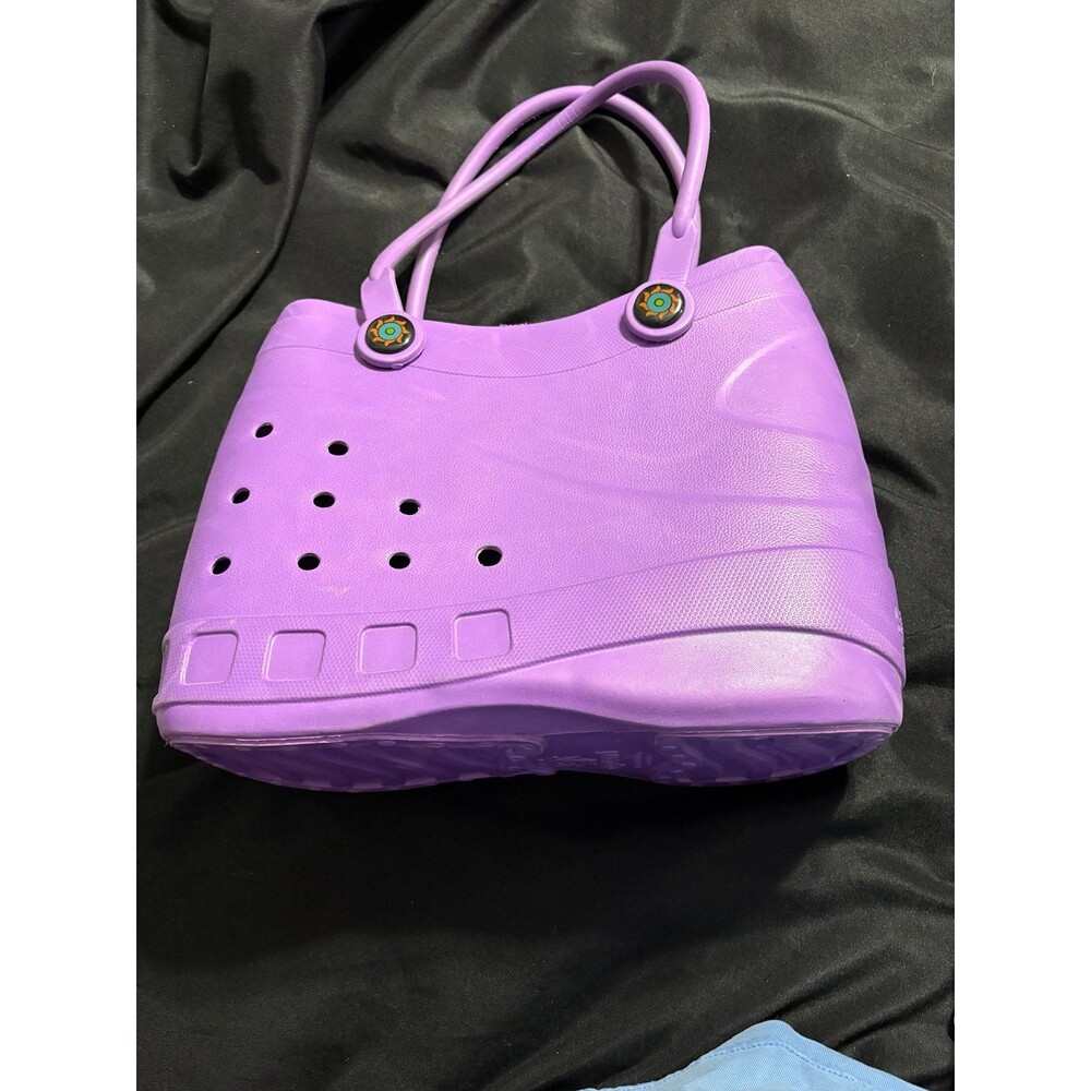 Optari Sol Purple tote bag croc-style textured exterior